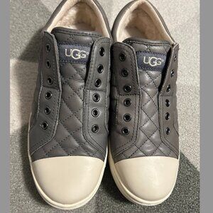 UGG Australia Jemma Slip-On Sneakers FADING ON LEFT SHOE Women's Size 8